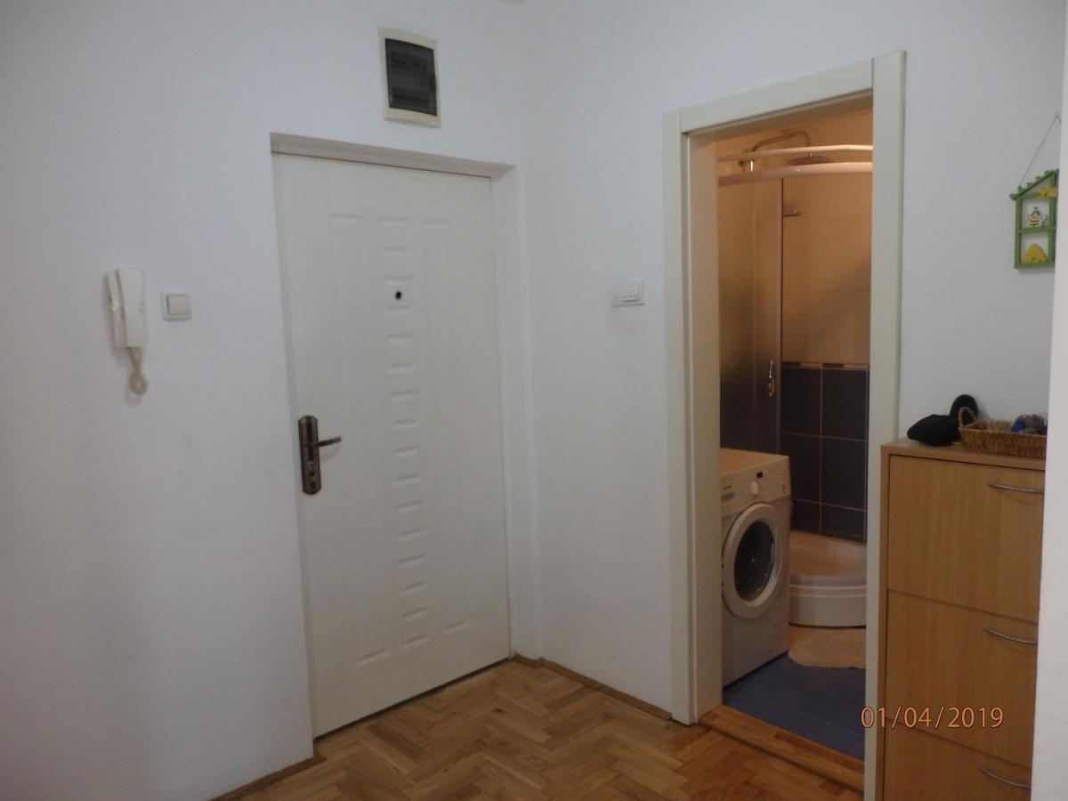 Apartment Erika 2 Novi Sad Eksteriør billede